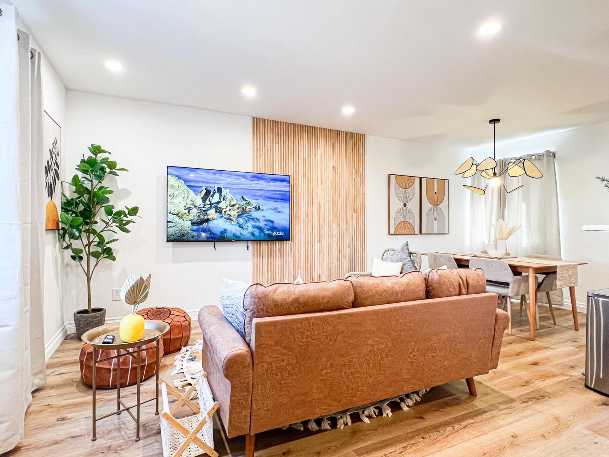 Comfy 2-Bedroom Home In Hollywood Los Angeles Exterior photo